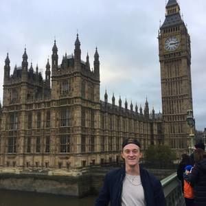 Meet your Posher, Kenneth